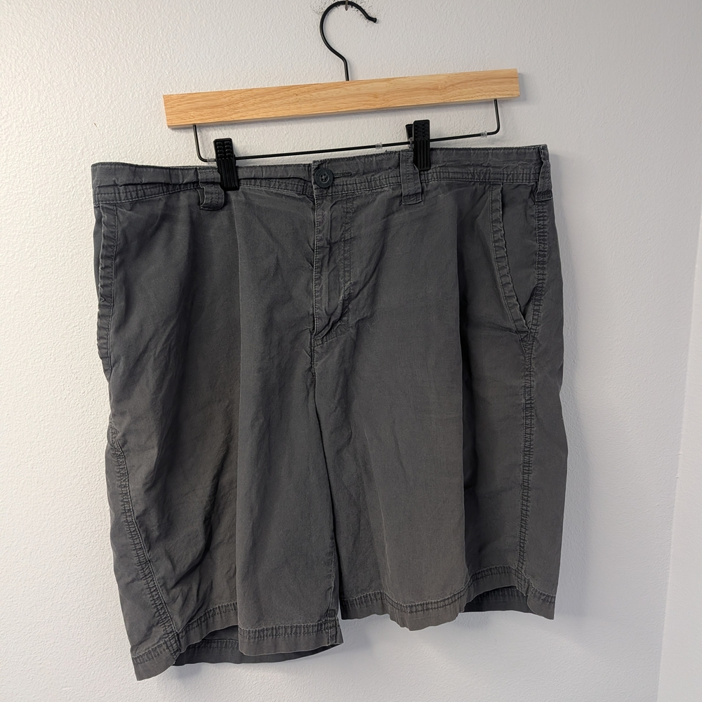 Columbia Sportswear Men’s Gray Hiking Shorts‎ | Size 36W | 10” Inseam